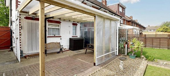 2 غرف نوم عقار تجاري في Hayes, United Kingdom رقم 5084 12