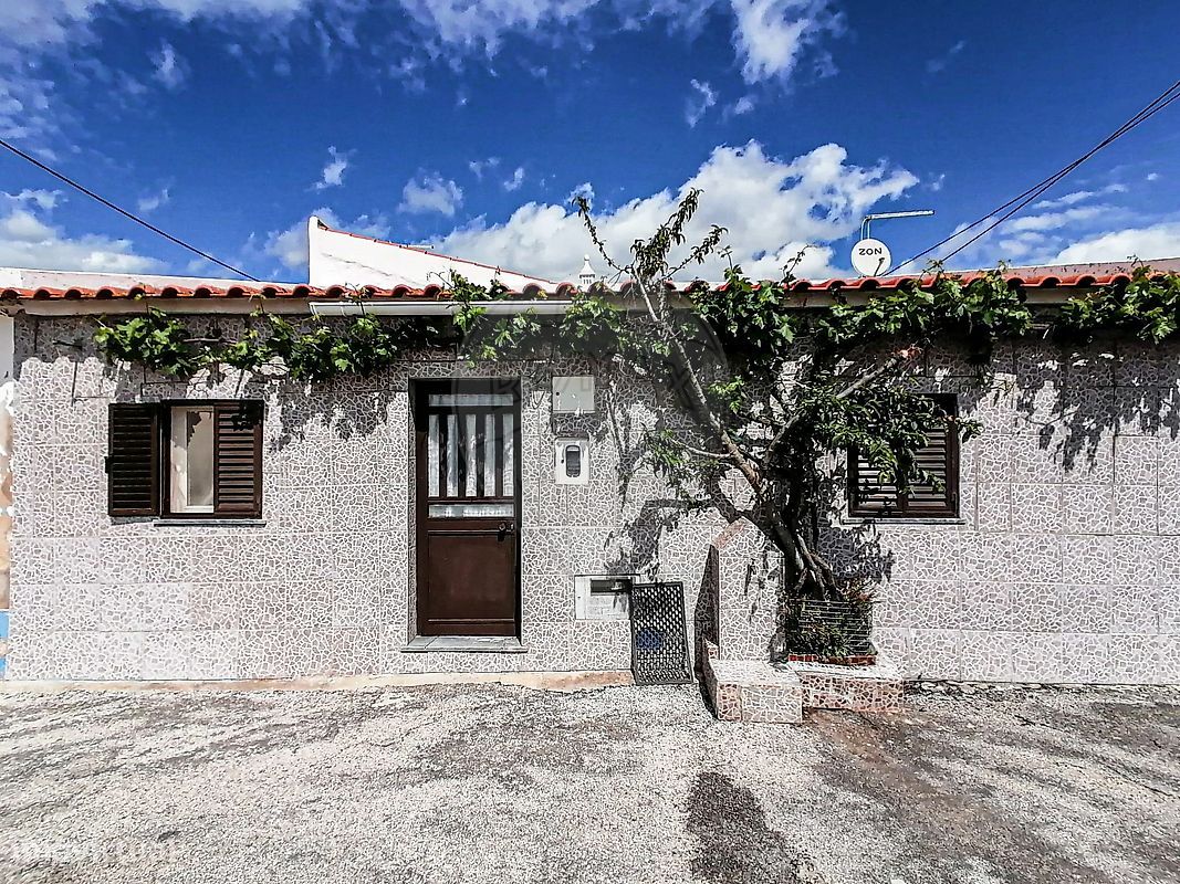 2 bedrooms House in Santa Cruz, Portugal No. 277810