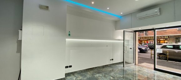 40m² Commercial property in Rome, Italy No. 344879 6