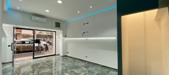 40m² Commercial property in Rome, Italy No. 344879 7