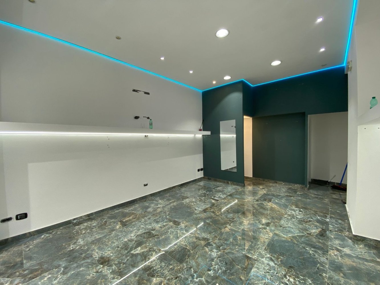 40m² Commercial property in Rome, Italy No. 344879