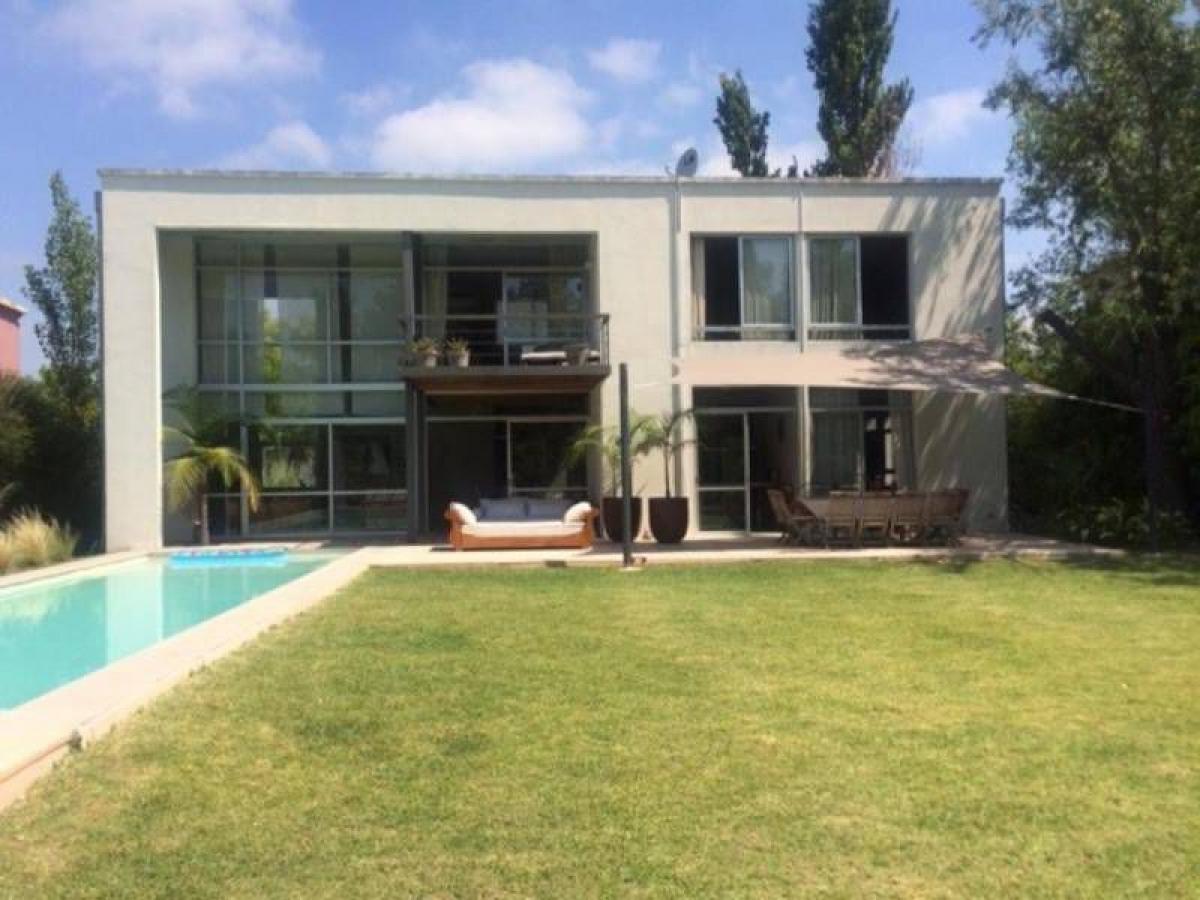 2 bedrooms House in Tigre, Argentina No. 10356