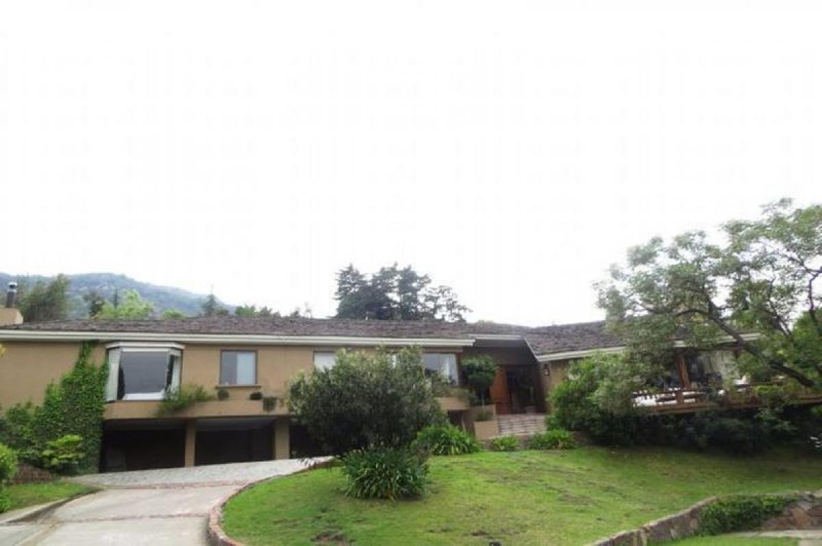 5 bedrooms House in Santiago, Chile No. 2527