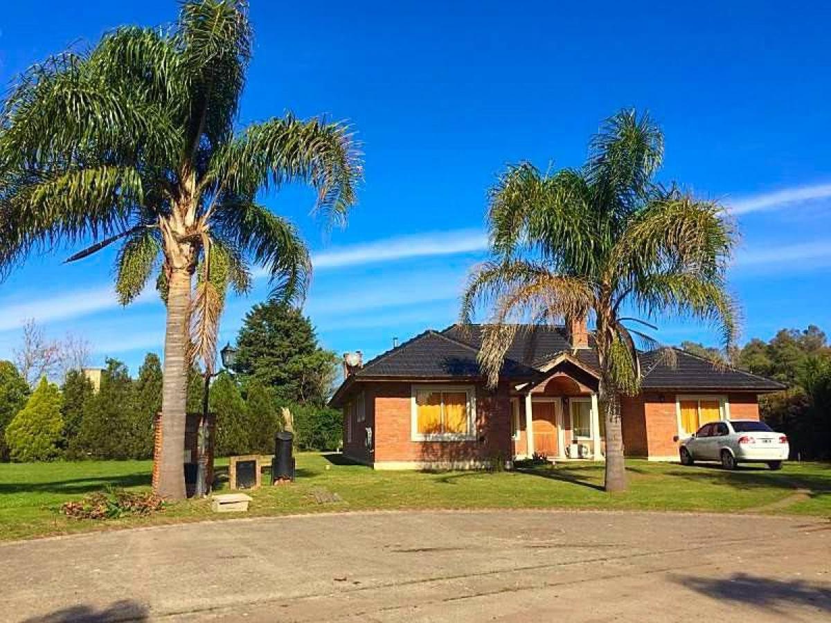 4 bedrooms House in Pilar, Argentina No. 16331