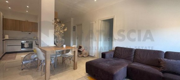 2 bedrooms Apartment in Florence, Italy No. 332769 8