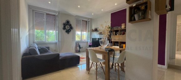 2 bedrooms Apartment in Florence, Italy No. 332769 4