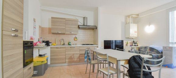 3 chambres Appartement à Modena, Italy No. 336671 2