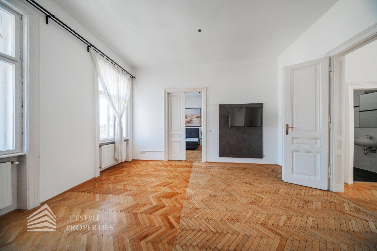 3 rooms Apartment in Mariahilf, Austria No. 240097