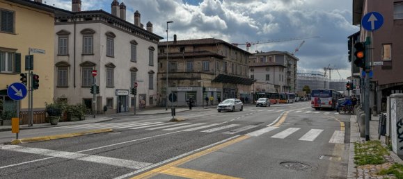35m² Office in Bergamo, Italy No. 188143 9