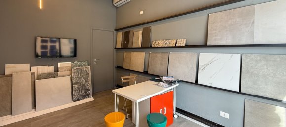 35m² Office in Bergamo, Italy No. 188143 4