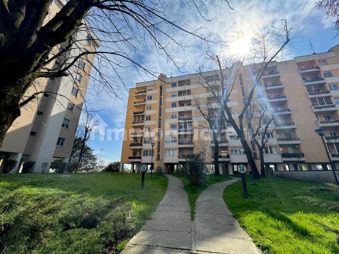 4 chambres Appartement à Opera, Italy No. 6957