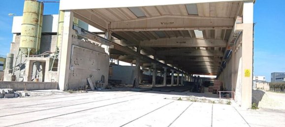 Entrepôt à Matino, Italy 17000m² No. 374908 3