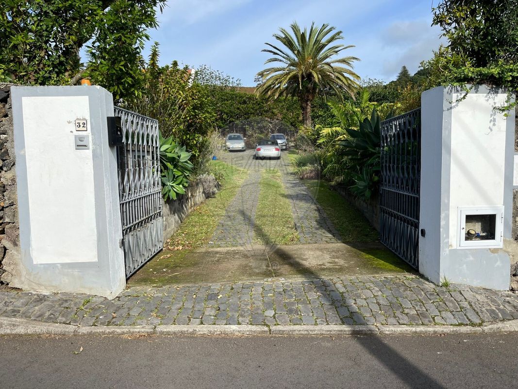 3 bedrooms House in Agua de Pau, Portugal No. 49216