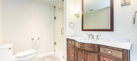 2 bedrooms Condo in Burlington, Canada No. 637 6