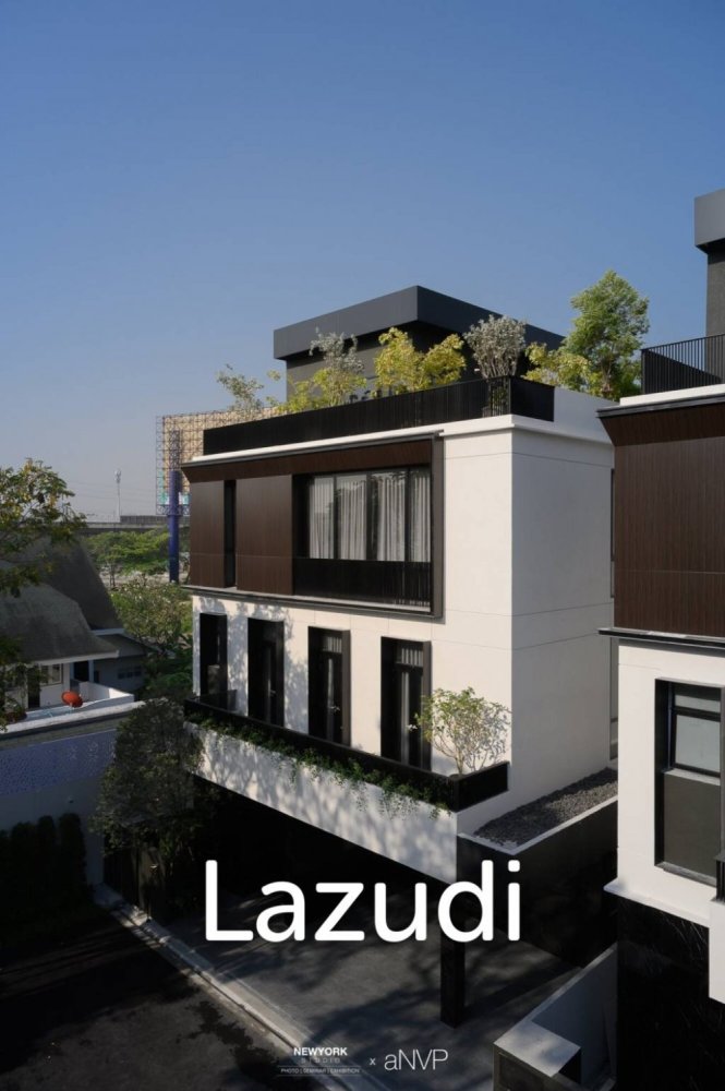 4 bedrooms Cafe / restaurant in Bangkok, Thailand No. 23587