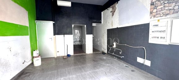 2 rooms Commercial property in Rome, Italy No. 48290 7