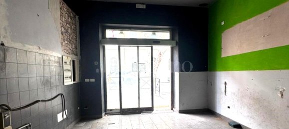 2 rooms Commercial property in Rome, Italy No. 48290 4