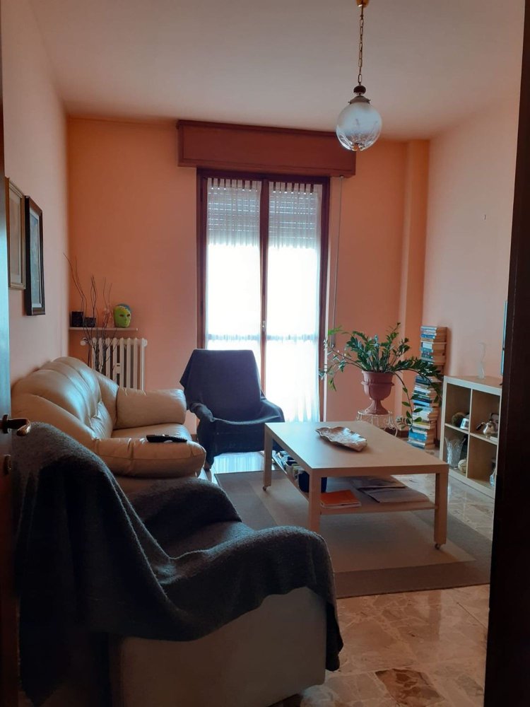 3 chambres Appartement à Voghera, Italy No. 383509