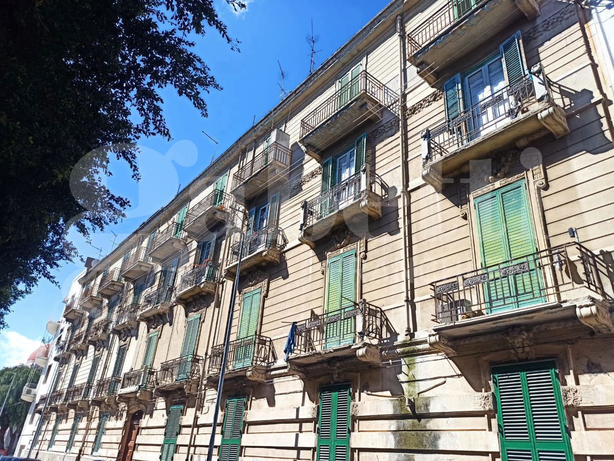 Apartamento de 3 dormitorios en Messina, Italy No. 31918