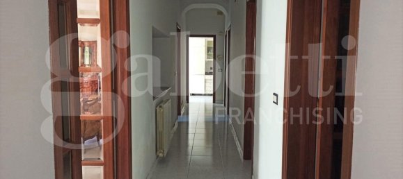 Apartamento de 3 dormitorios en Messina, Italy No. 31918 3