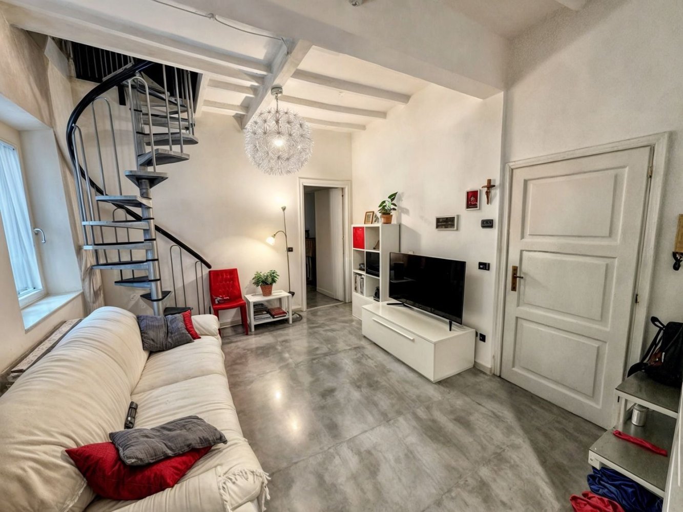 3غرفة شقة في Terranuova Bracciolini, Italy رقم 161825