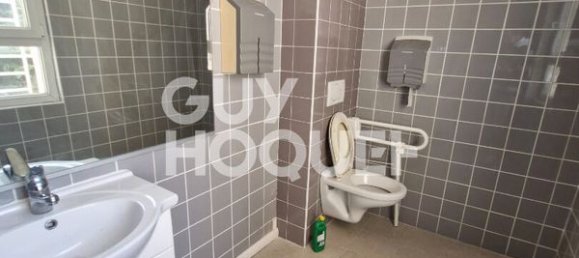 285m² Office in Marseille, France No. 342445 6