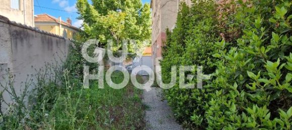 285m² Office in Marseille, France No. 342445 3