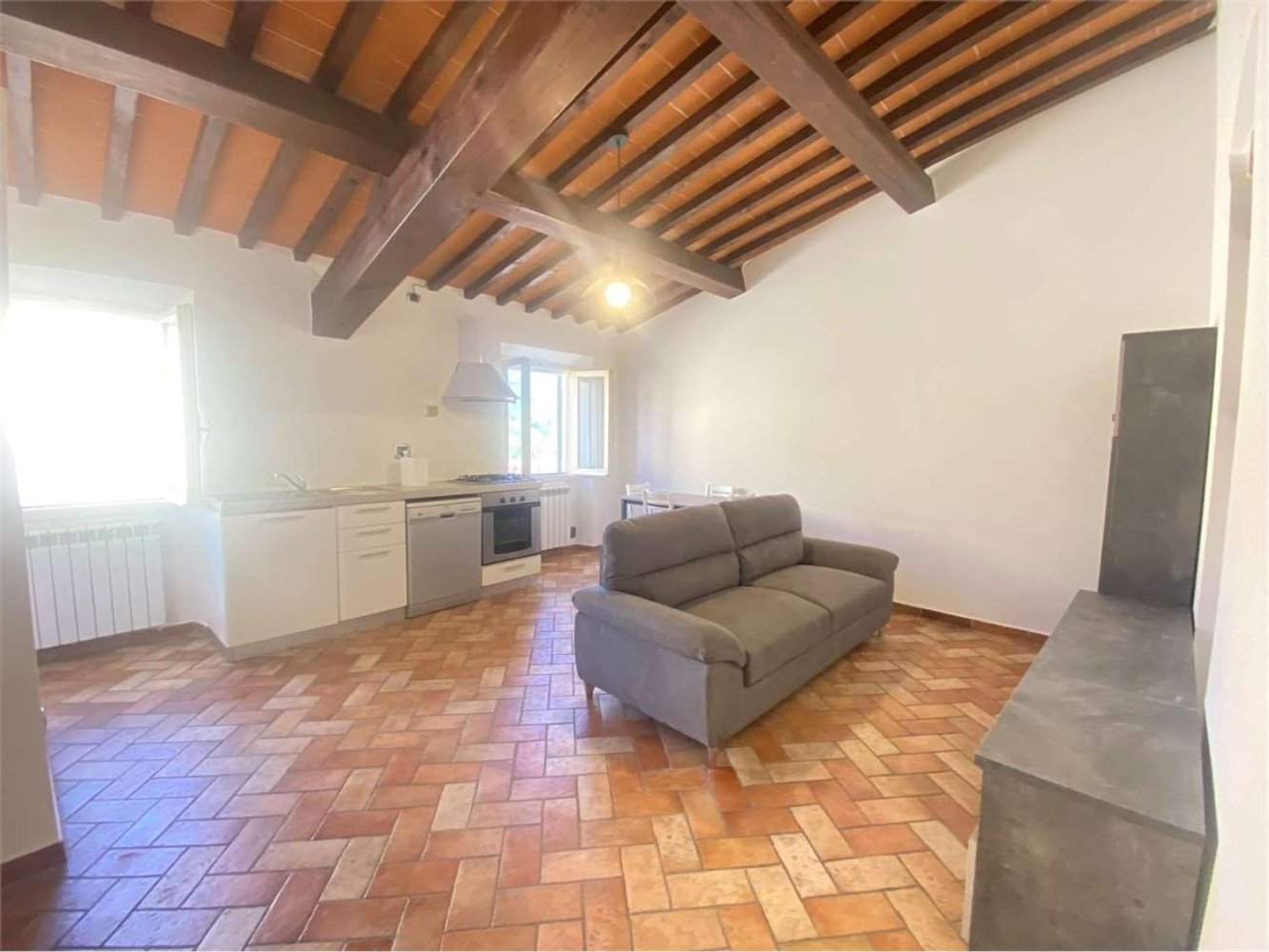 3 bedrooms Apartment in Prato, Italy No. 371934
