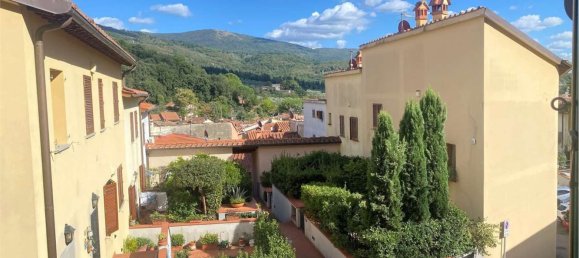 3 bedrooms Apartment in Prato, Italy No. 371934 22