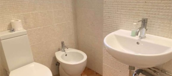 3 bedrooms Apartment in Prato, Italy No. 371934 17