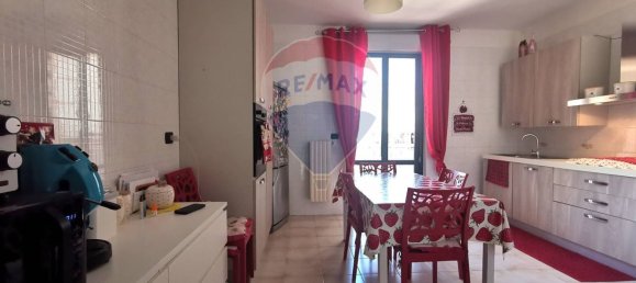 Квартира с 4 комнатами в Бари, Италия № 186996 22