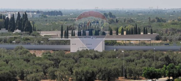 Квартира с 4 комнатами в Бари, Италия № 186996 24