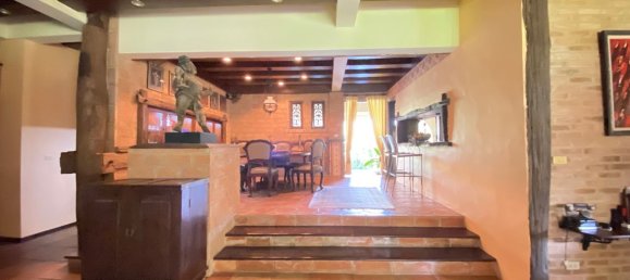 6 bedrooms House in Chiang Mai, Thailand No. 27042 2