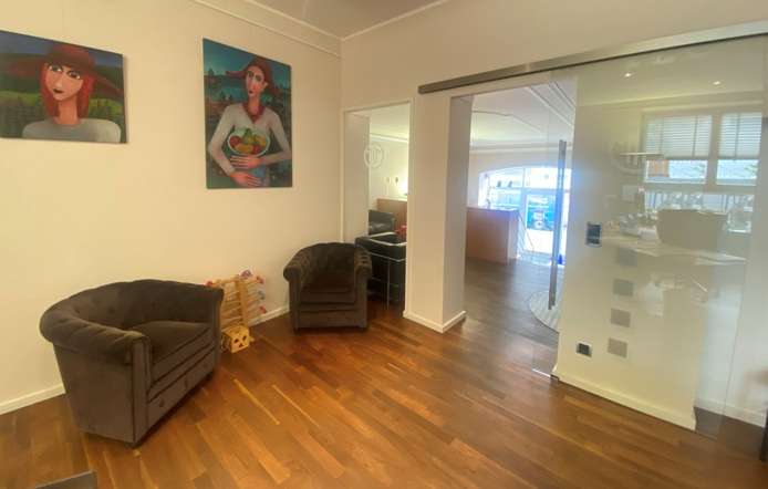  مكتب في Bielefeld, Germany 190متر مربع رقم 316079