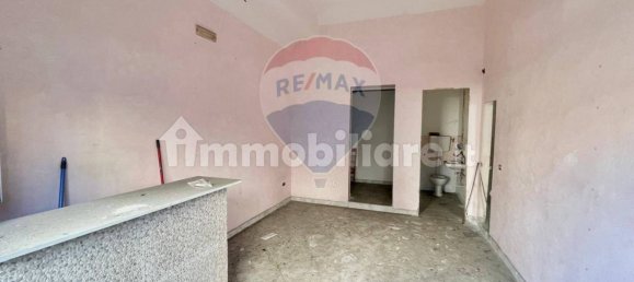 25m² Commercial property in Naples, Italy No. 258550 2
