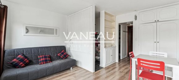 Студия в Нёйи-сюр-Сен, Франция № 168380 2