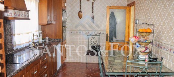 4 bedrooms Villa in Marbella, Spain No. 27012 9