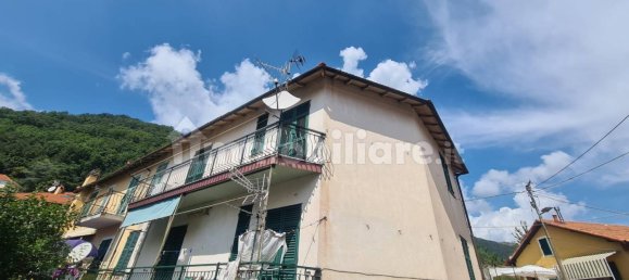 2 bedrooms Apartment in Davagna, Italy No. 280932 2
