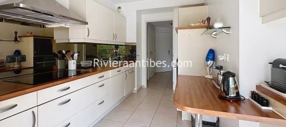 Apartamento de 3 dormitorios en Antibes, France No. 320852 8