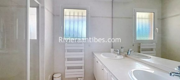 Apartamento de 3 dormitorios en Antibes, France No. 320852 10