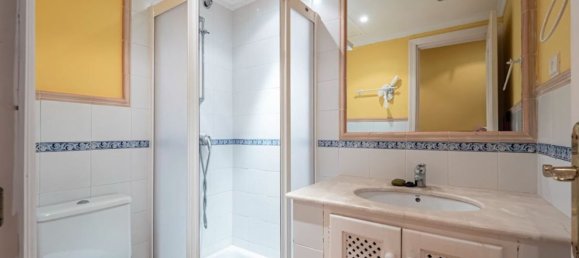 Apartamento de 2 dormitorios en Marbella, Spain No. 93985 27