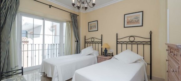 Apartamento de 2 dormitorios en Marbella, Spain No. 93985 23
