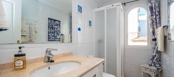 Apartamento de 2 dormitorios en Marbella, Spain No. 93985 26