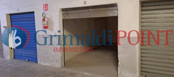 Garaje en Lecce, Italy 18 m² No. 35436 4