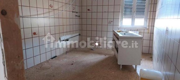 2311m² Warehouse in Acquaviva Picena, Italy No. 318893 14