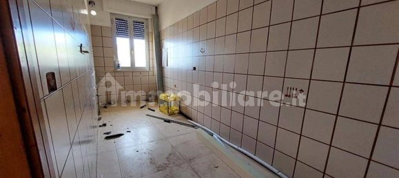 2311m² Warehouse in Acquaviva Picena, Italy No. 318893 11