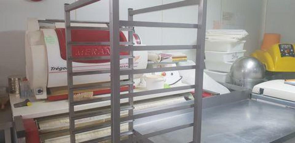 Escritório em Angouleme, France 260 m² N.º 19391