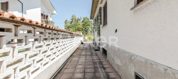 5 rooms Villa in Trecate, Italy No. 300973 27