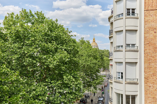 2 bedrooms Apartment in Paris, France No. 146176