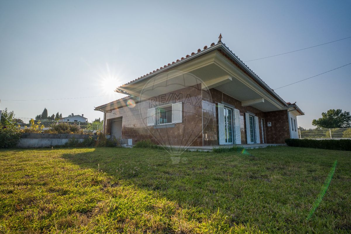 4 bedrooms House in Sangalhos, Portugal No. 26443